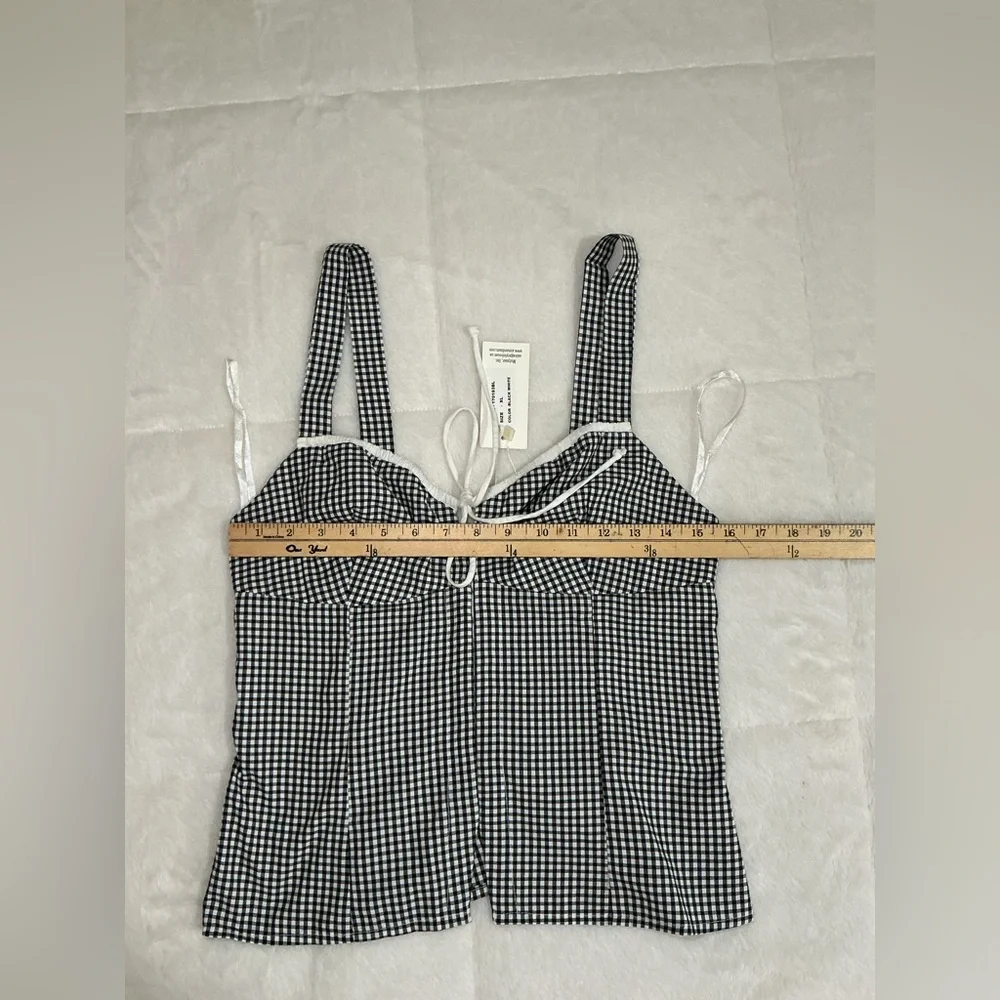 Black and White Checkered Sleeveless Top - Picture 3 of 7
